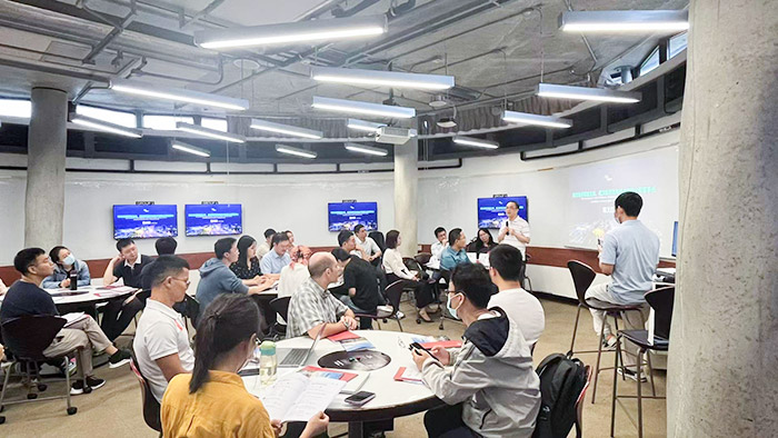 董事長(zhǎng)陳義紅博士?分享創(chuàng)新創(chuàng)業(yè)經(jīng)驗(yàn)