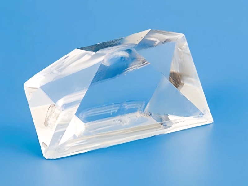 CLBO晶體：紫外激光技術突破的核心引擎